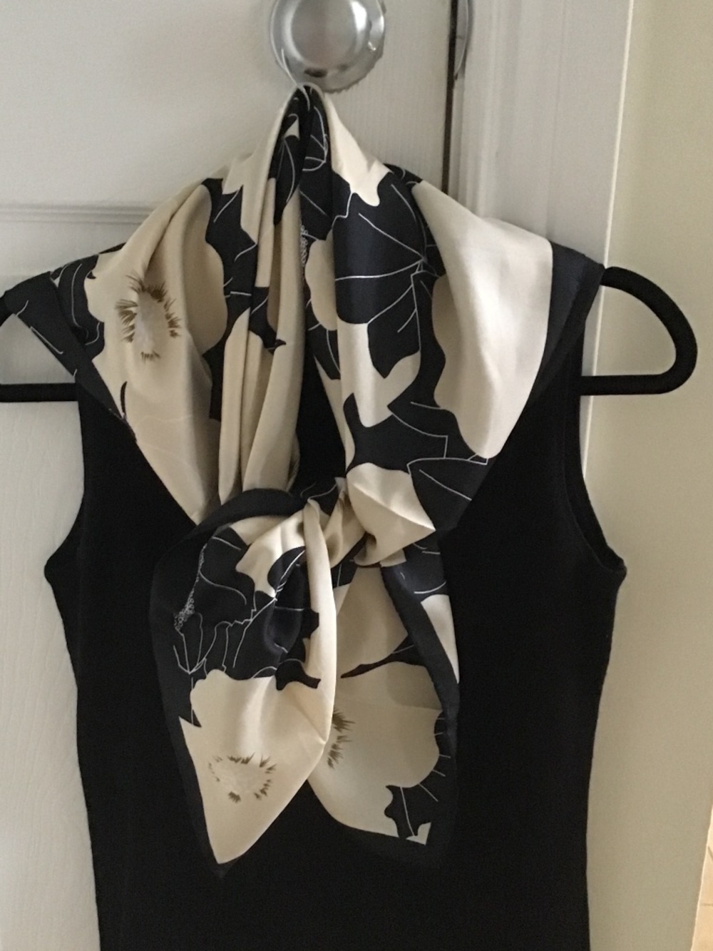 Elegant large black/off-white floral print scarf